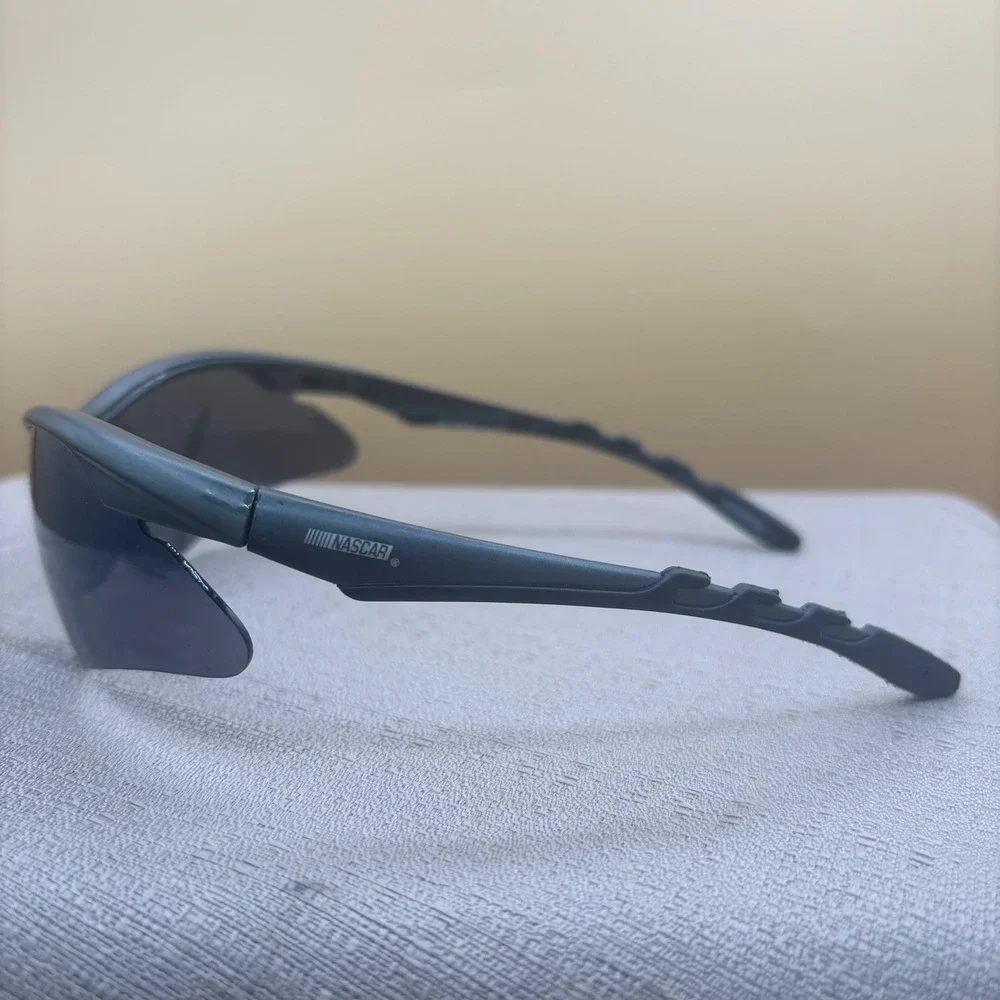 NASCAR Sunglasses Sport Wrap Around Mens OS Grey Excellent Cyber Y2K DG1212